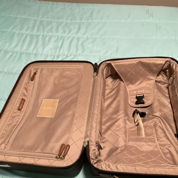 Micheal KORS suit case - Picture 3 of 4
